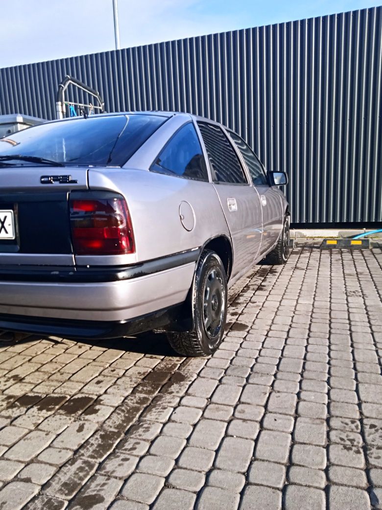 Opel Vectra a 2.0 На Газу!