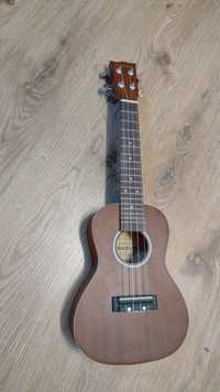 Ukulele Suzuki z pokrowcem