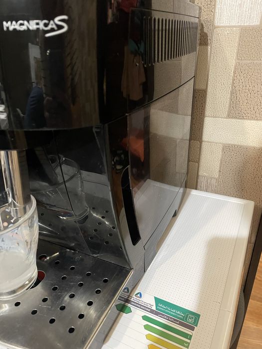 Кавомашина Delonghi Magnifica S 22.110 21.118 кавоварка Делонжі