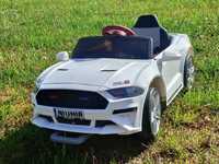 Samochodzik elektryczny jak Mustang