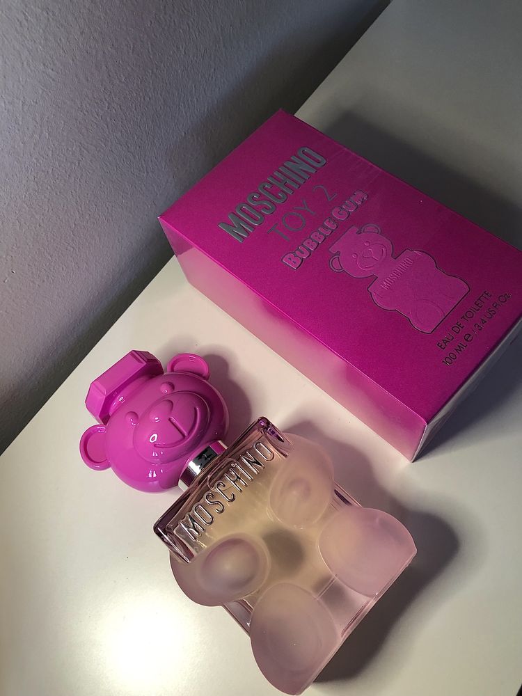 Духи жінчочі Moschino Toy 2 Bubble Gum. Парфюмы Москино Той 2 Бабл Гам