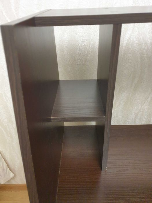 Темний стіл з ламінованої дсп