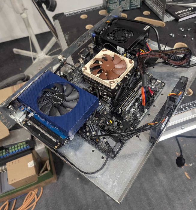 Wyprzedaż - obudowa do szafy RACK 19 cali - R-CASE 3, mATX 2U 2x 3.5"