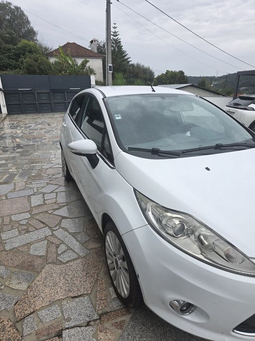 Ford Fiesta 5 lugares