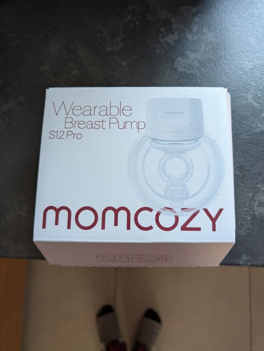 Laktator Momcozy s12 pro NOWY!