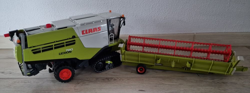 Kombajn class lexon bruder