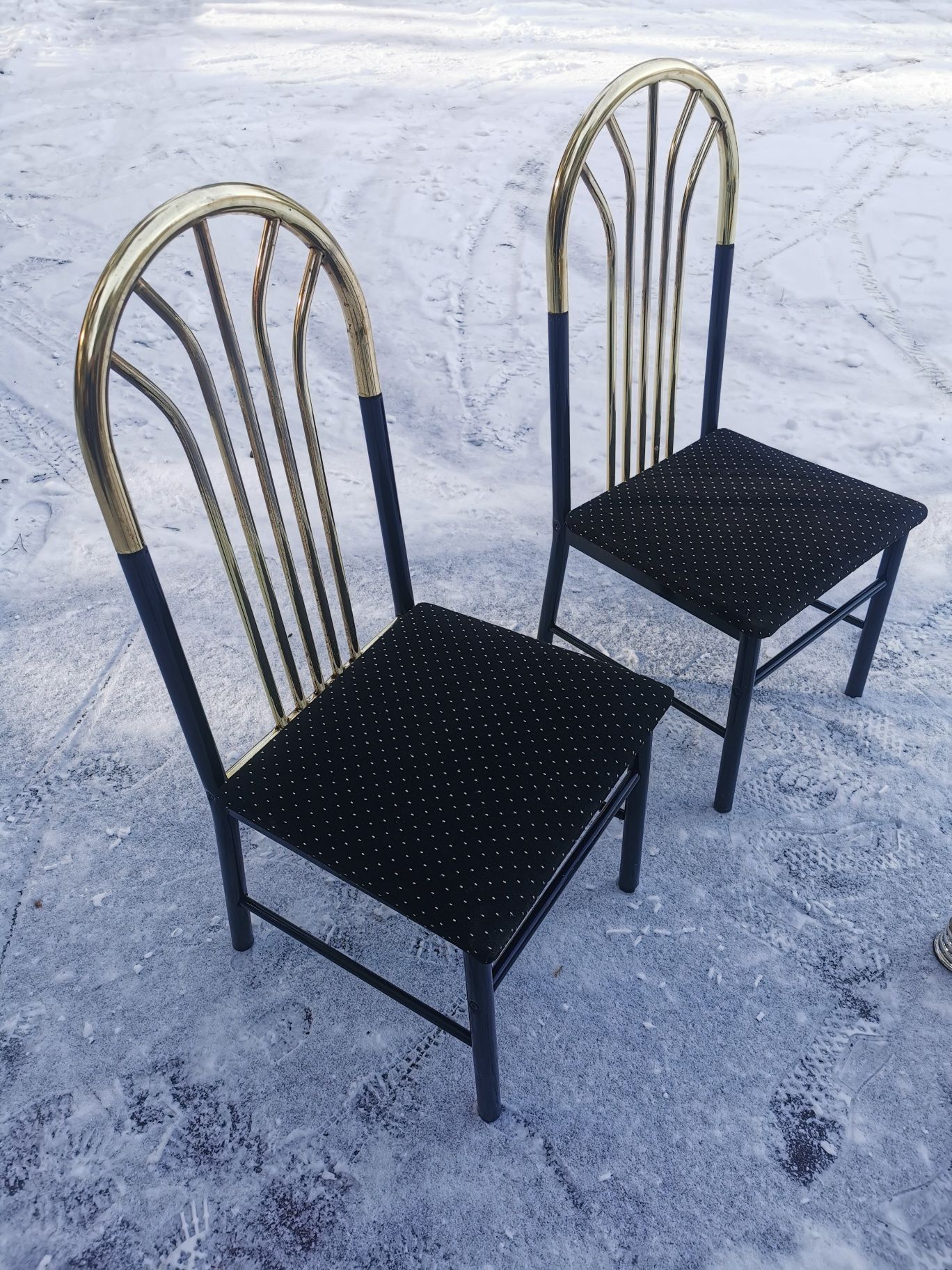 Krzesła czarno - złote