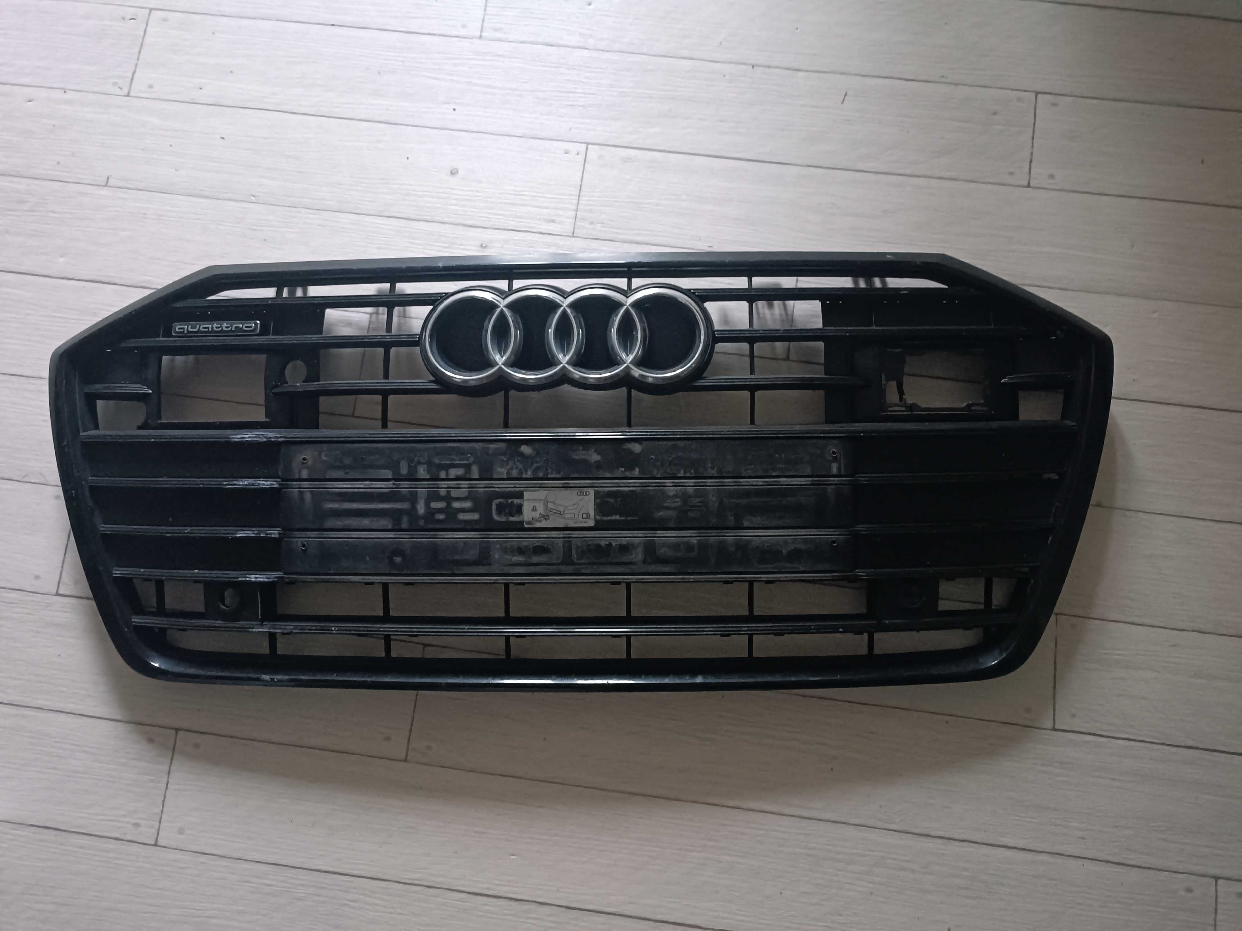 Audi quattro grill atrapa 2018