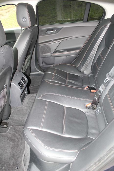 Jaguar XE 2.0 D.