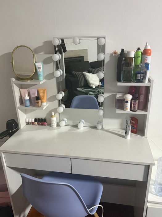 Vende se toucador com luzes