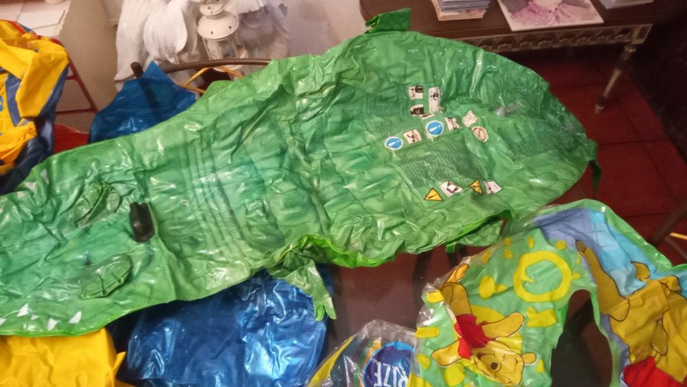 Conjunto de Insufláveis Diversos de Criança