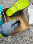 Sapatos biqueira  novos com palmilhas antibacterianas