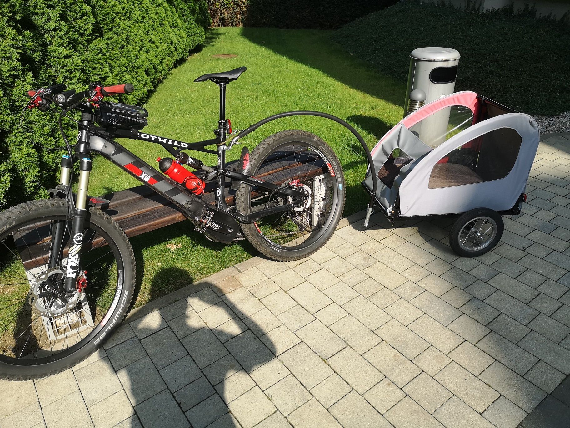 Przyczepka rowerowa dla psa