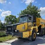 Komatsu HM300  Komatsu HM300 wozidło 2009 r. nowe opony