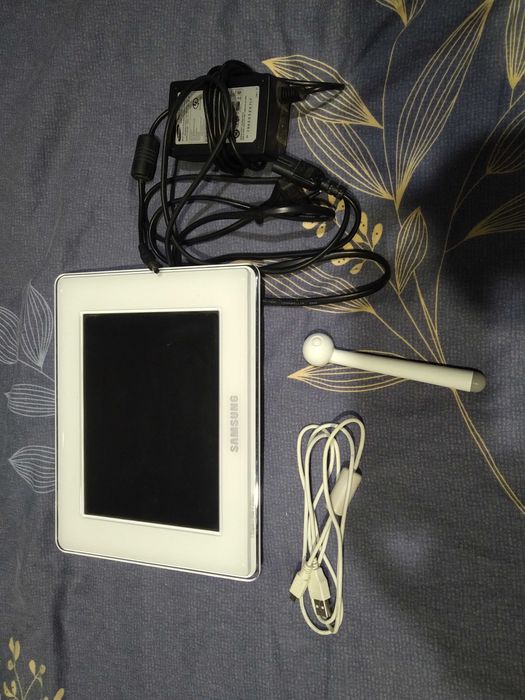 Фоторамка Samsung SPF-83M