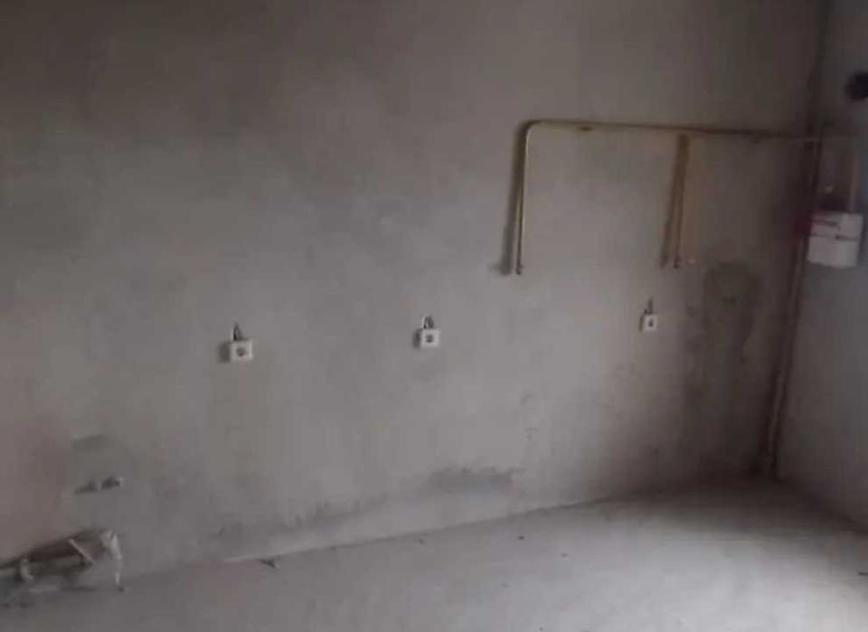 3 кім на Довженка в новобудові