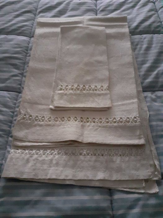 Conjunto de toalhas em linho antigo