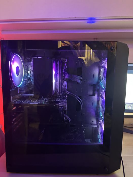 Komputer gamingowy Ryzen 5 5500 + RX 6600 + monitor 180 Hz
