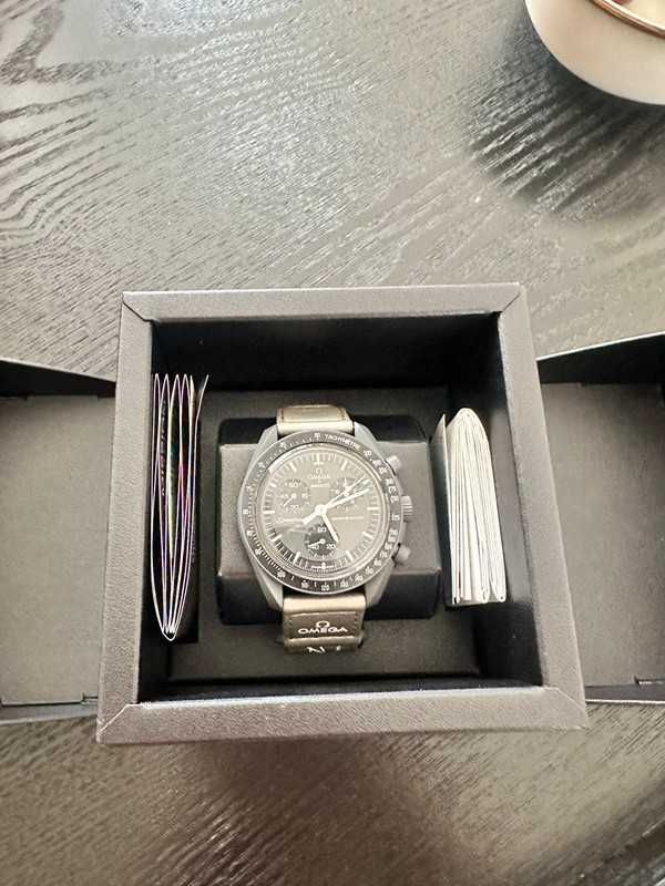 Mission to Mercury SO33A100 – Omega x Swatch Kolekcjonerski Hit