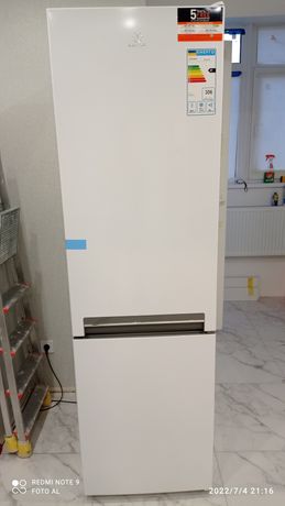 Продам холодильник Indesit 190 высота