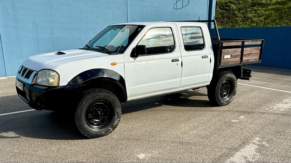 Nissan Navara 2.5 DI 4x4 – 2006 - 5 lugares