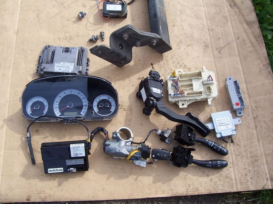 KIA CEED I 1.6CRDI 0281013569 39103-2A715 STROWNIK ZESTAW STARTOWY 07ROK