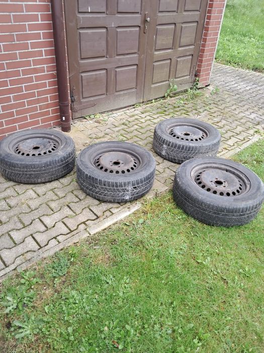 Opony zimowe felgi stalowe 235/60 R16 koła