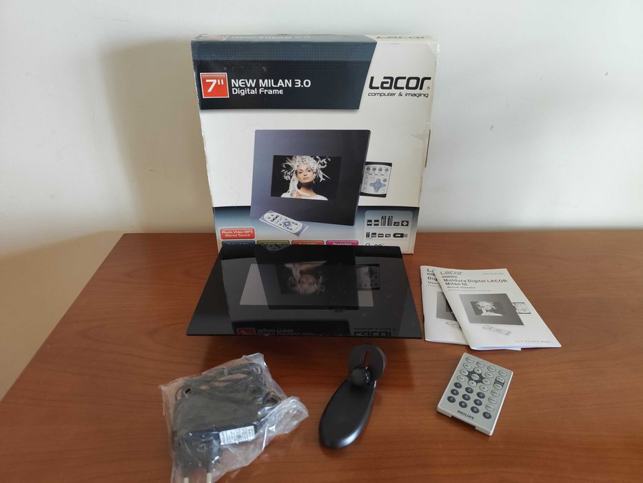 Moldura digital - Lacor New Milan 3.0 (7'')