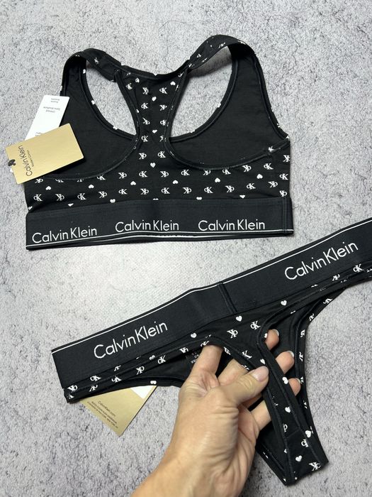 Calvin klein білизна топ топік стрінги трусики оригінал