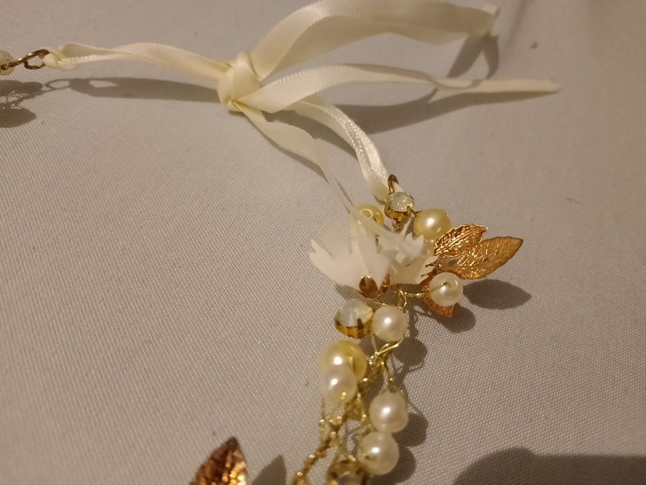 Sprzedam wianek komunijny i torebkę