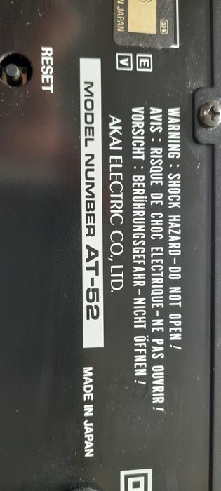 Akai Tuner AT 52