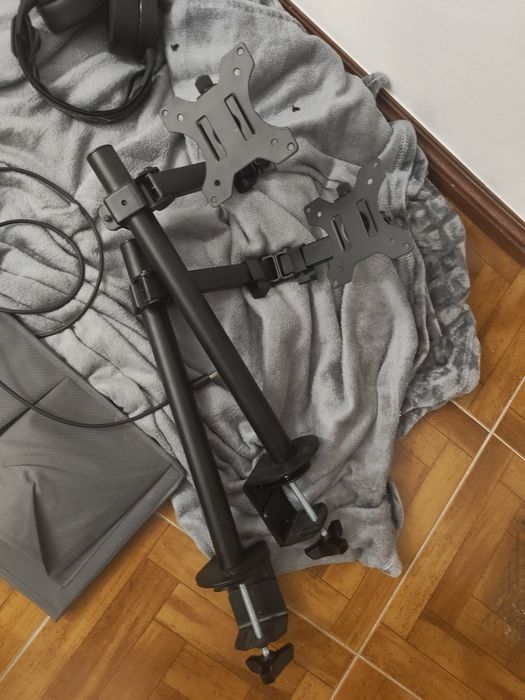 Braços para monitores Ewent – em ótimo estado