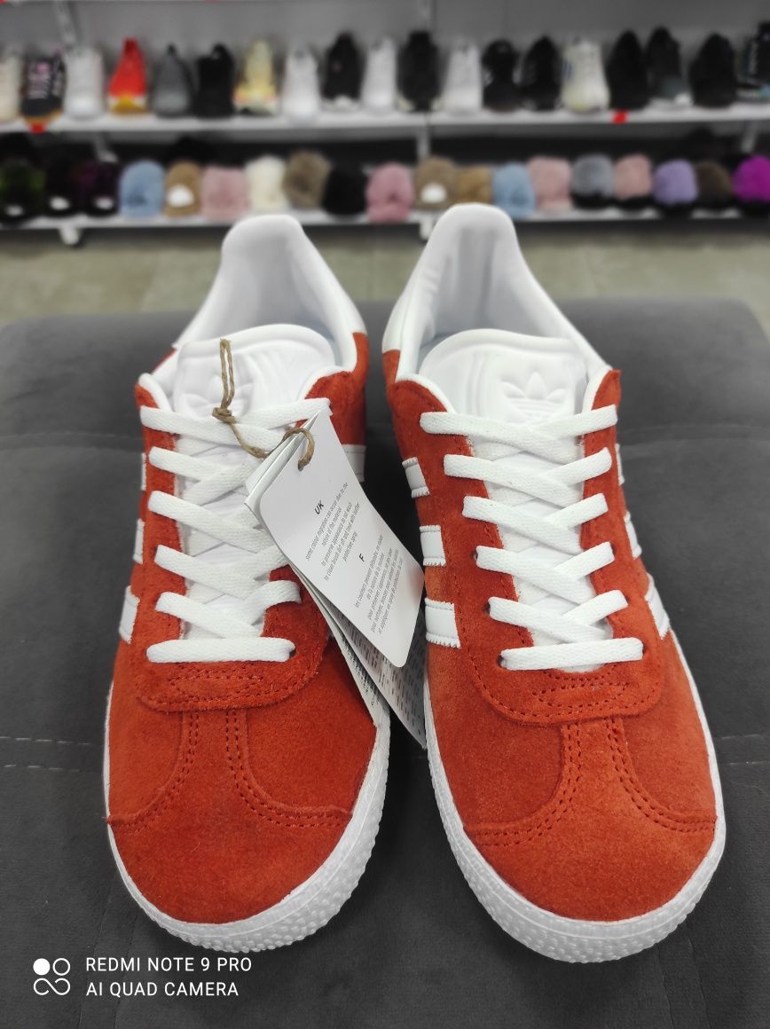 ОРИГІНАЛ 100% Кросівки Adidas Снікерcи Gazelle Shoes HP2879 36