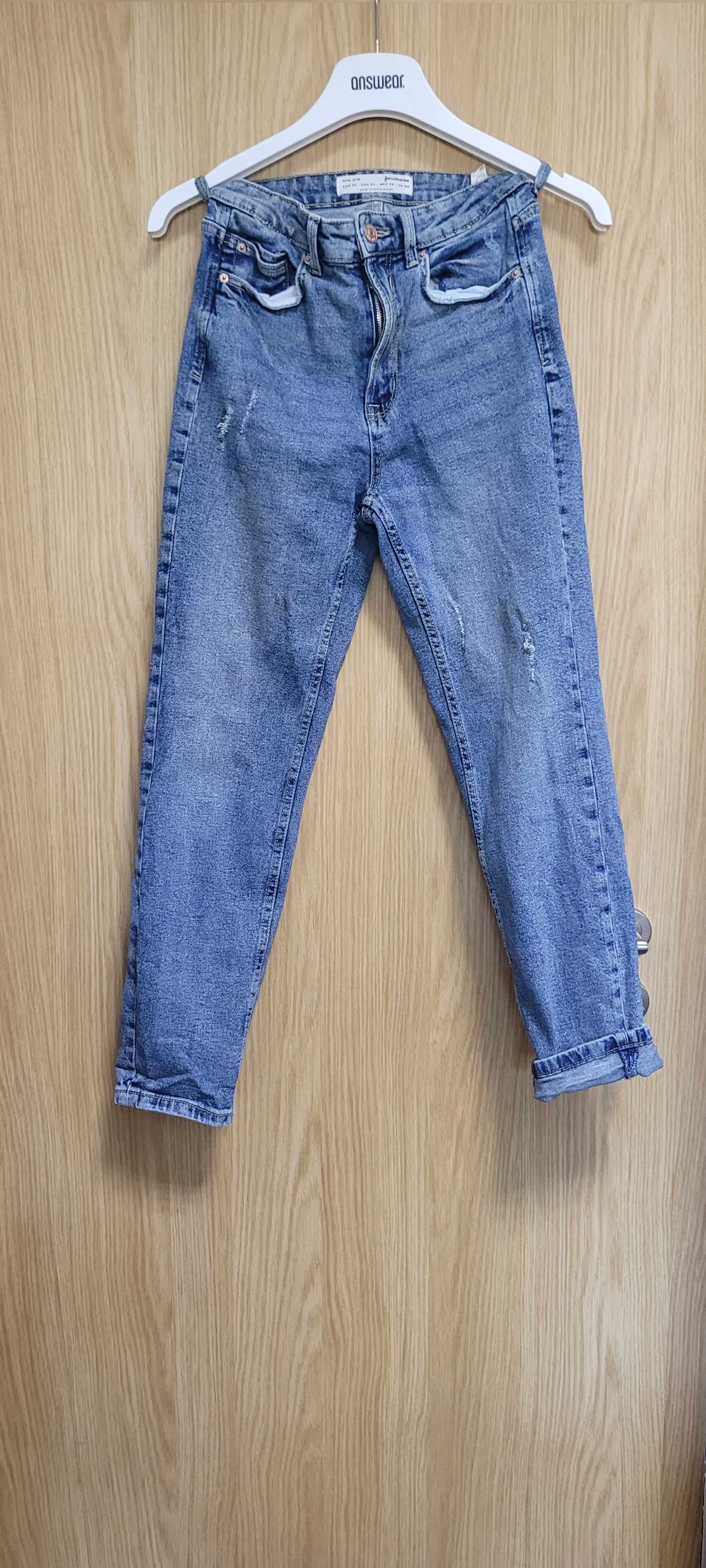 Jeansy damskie Stradivarus. Spodnie jeansowe rozmiar36