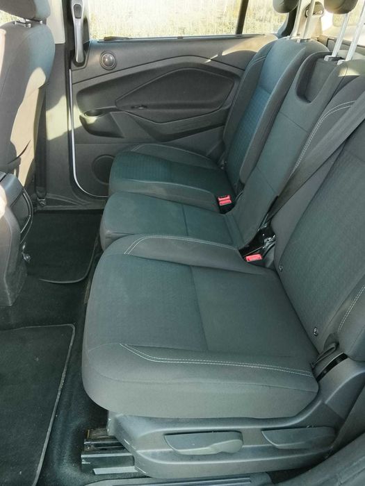 Ford C Max - 7 lugares adaptado a GPL - região de Aveiro