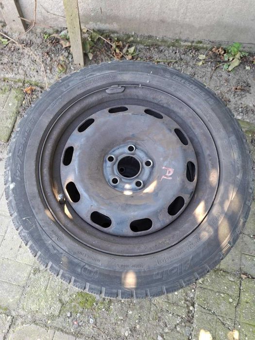 Opony zimowe Michelin 195/55 R15 + felgi stalowe 5x100