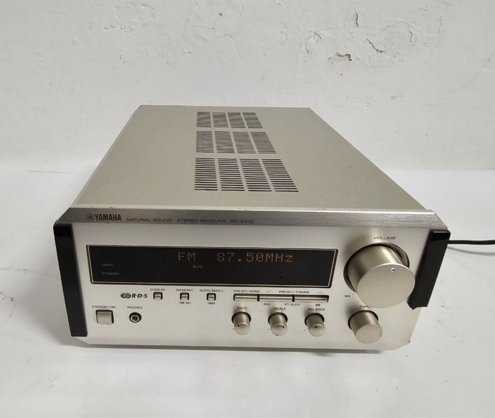 Am/Fm Amplituner Yamaha RX-E100, 40 w