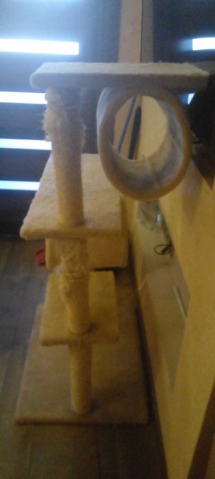 Продам игровой комплекс с домиком для котят.