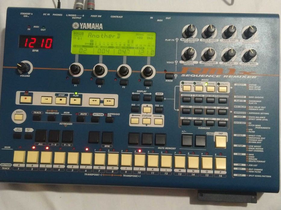 Groovebox yamaha rm1x, impecavel.