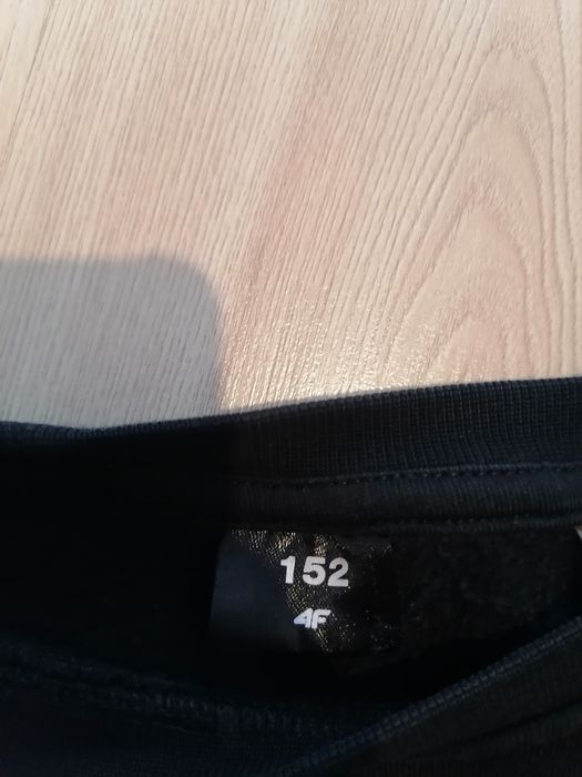 Jak nowa Bluza 152 marki 4F