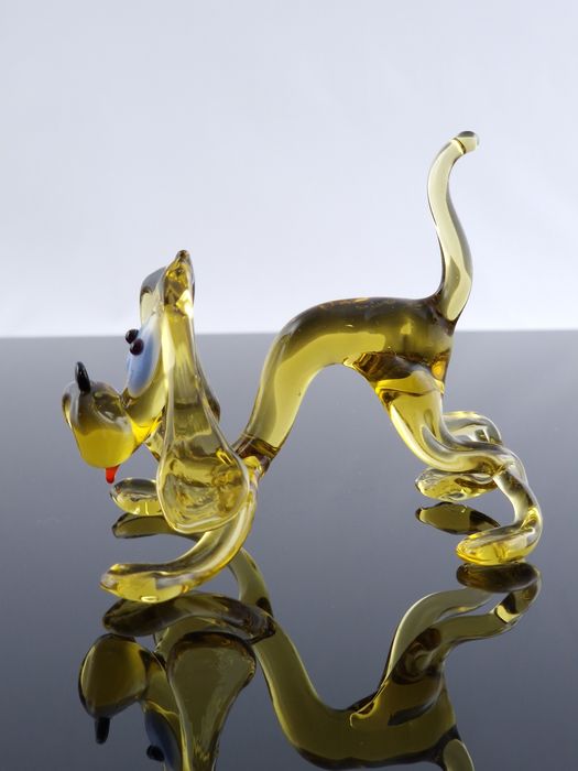 Szklana figurka - Piesek dlugouchy