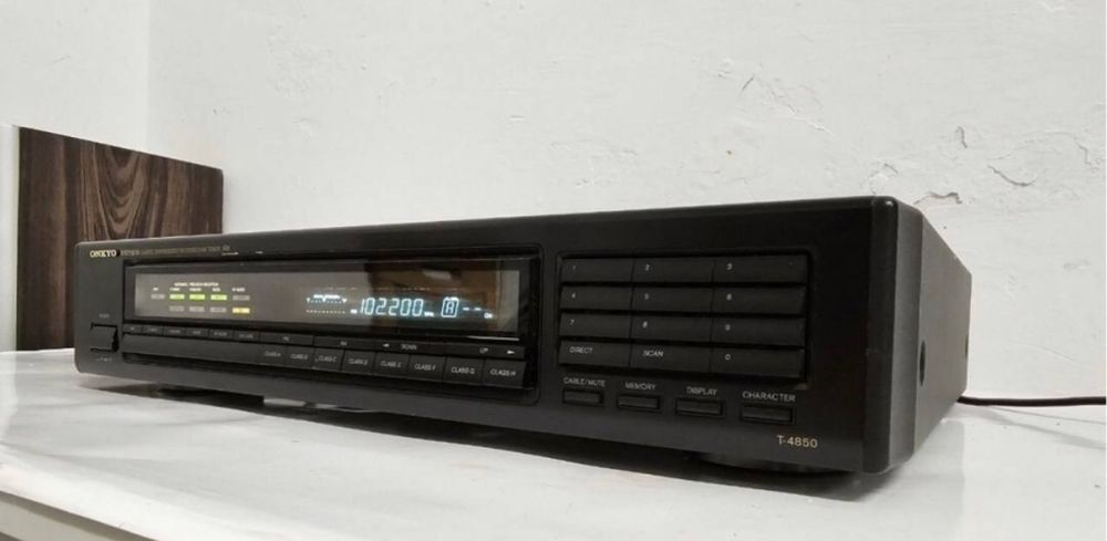 Am/Fm Tuner Onkyo T-4850. Wykonane w Japonii