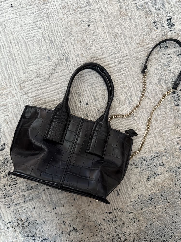 Сумка чёрная через плечо ZARA