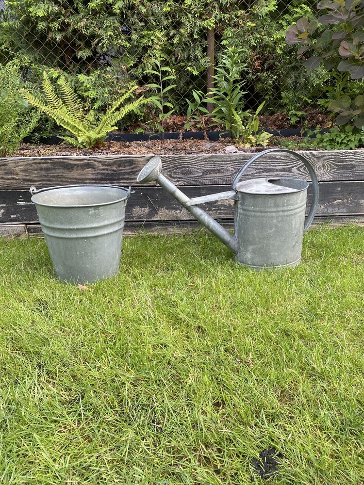 Wiadra i konweka vintage emaliowane i ocynkowane