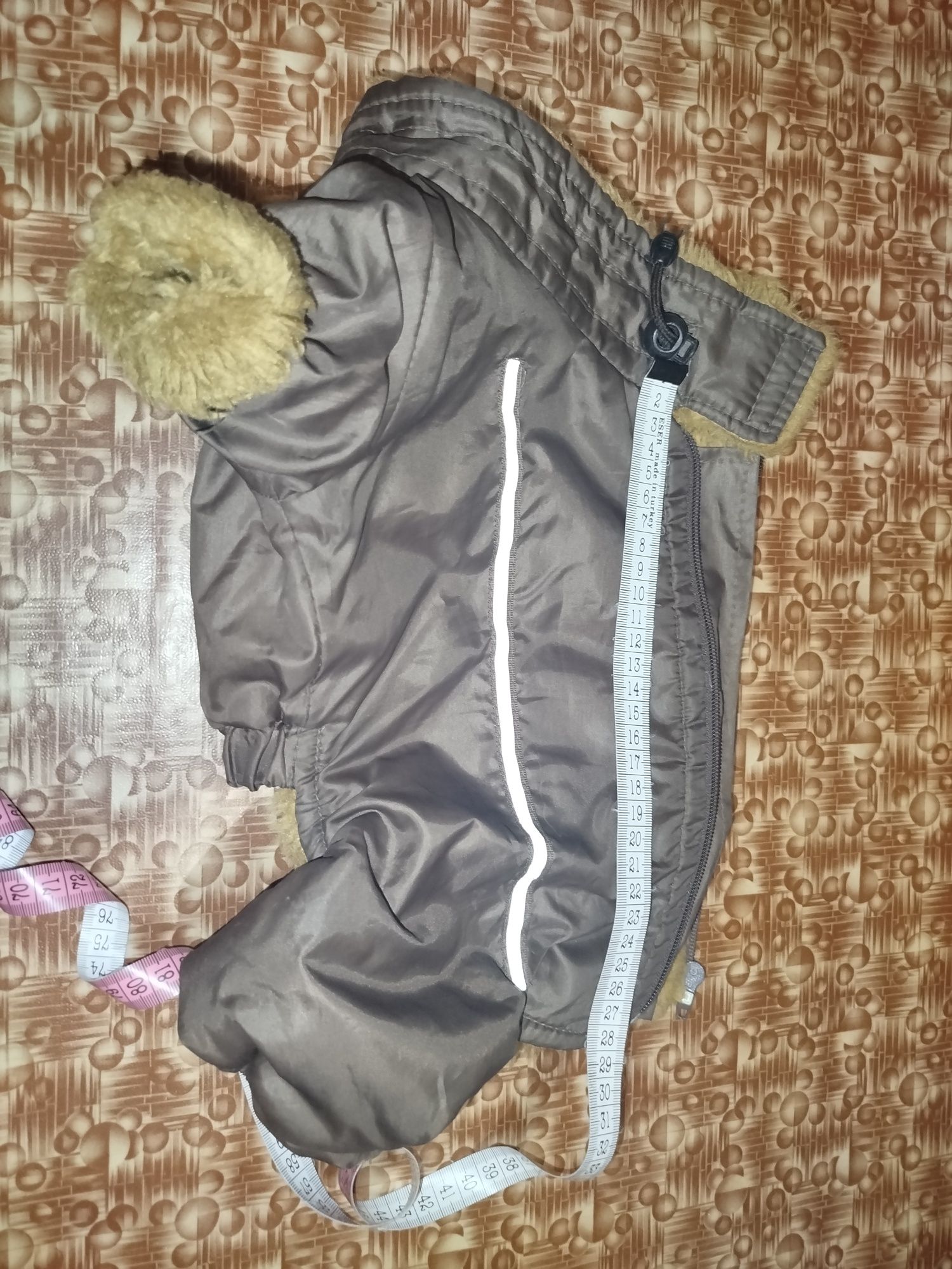 Продам одежда для собаки дождевик и зимний костюм