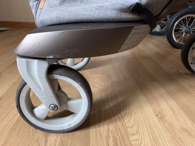 Детская коляска Stokke Xplory V3 (прогулка)