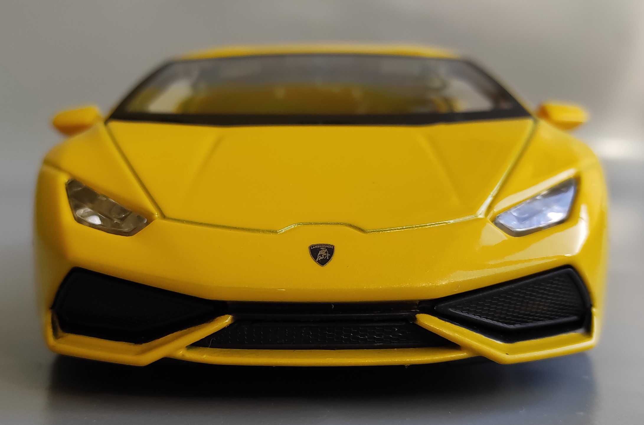 Модель "Lamborghini Huracan LP 610-4" 1/24 (Maisto)
