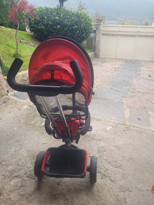 Triciclo de criança