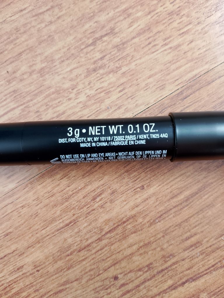 perfumy w penie dla kobiet Mexx Black. 

Charakterystyka zapachu:

Mex