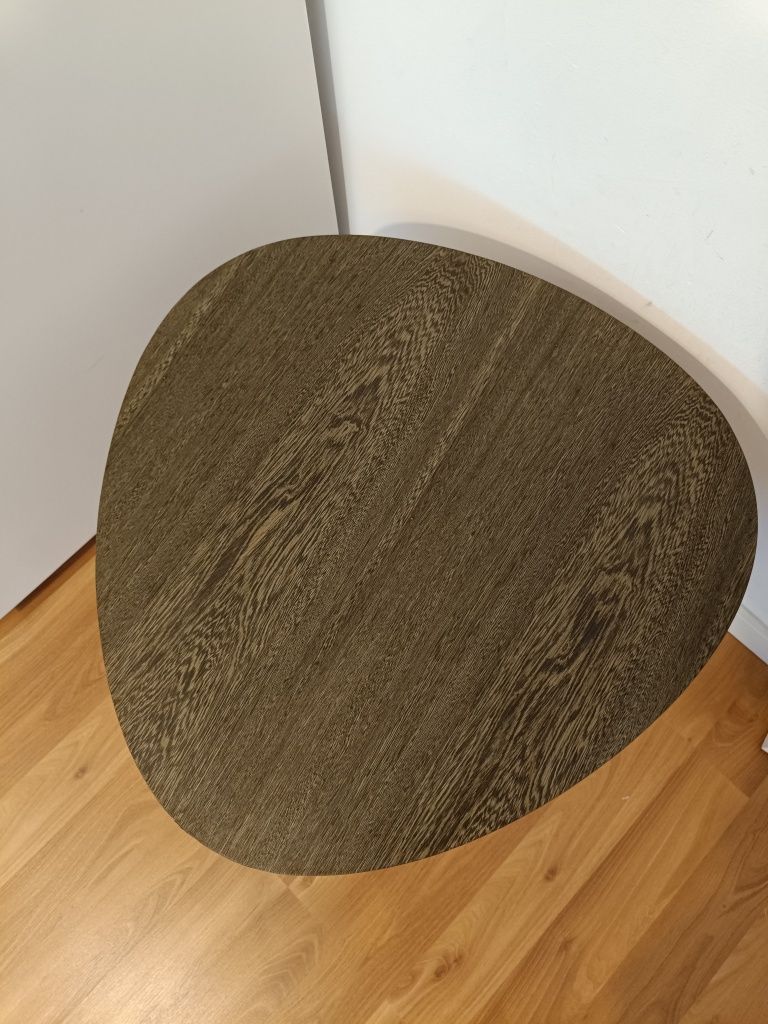Mesa de apoio vintage com tampo de vidro